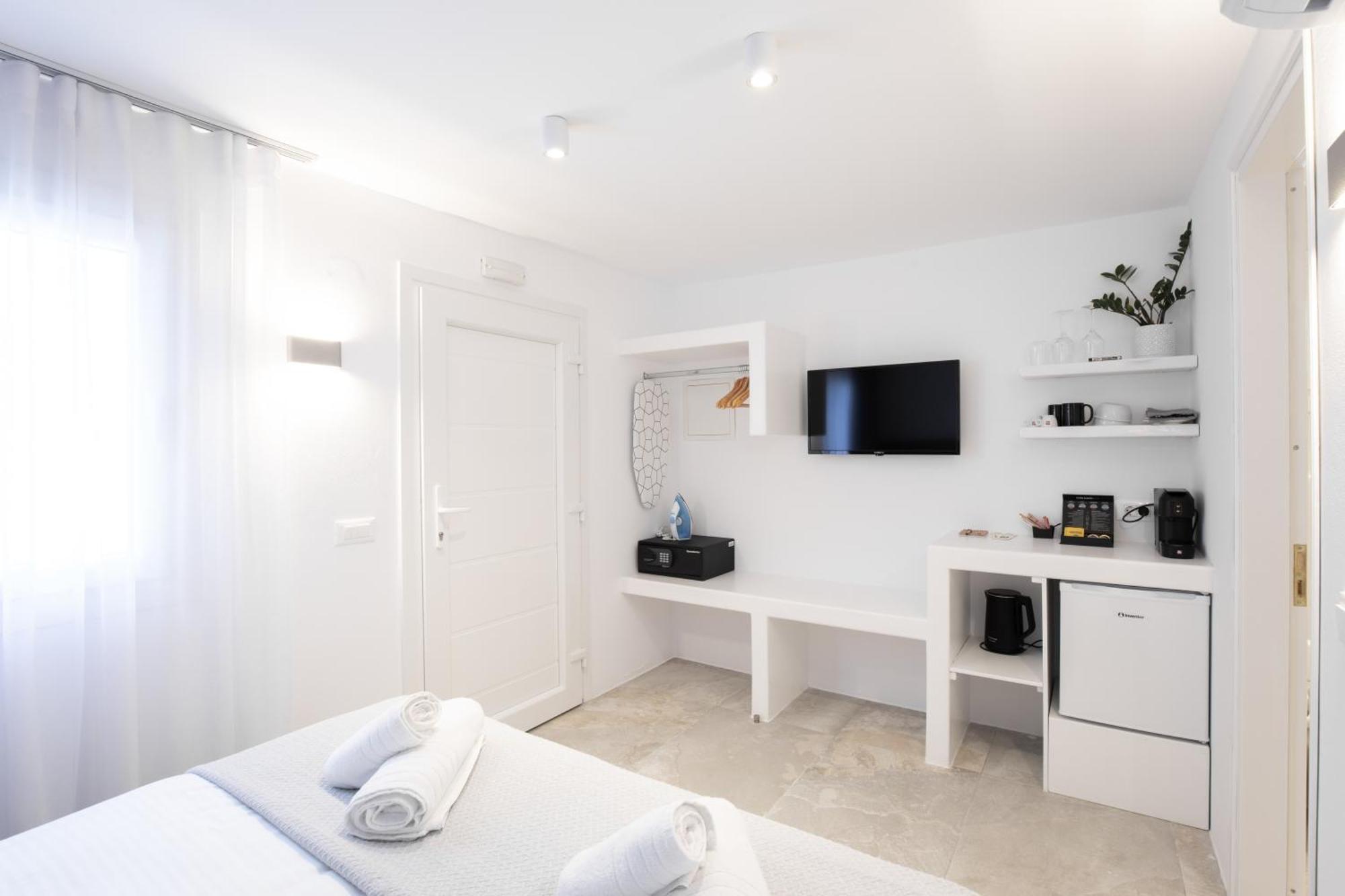 Mytheo Aparthotel Mykonos Town Buitenkant foto